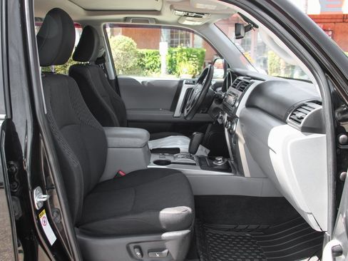 Used 2013 Toyota 4Runner SR5 image 36