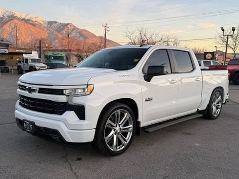 Used 2023 Chevrolet Silverado 1500 RST image 2