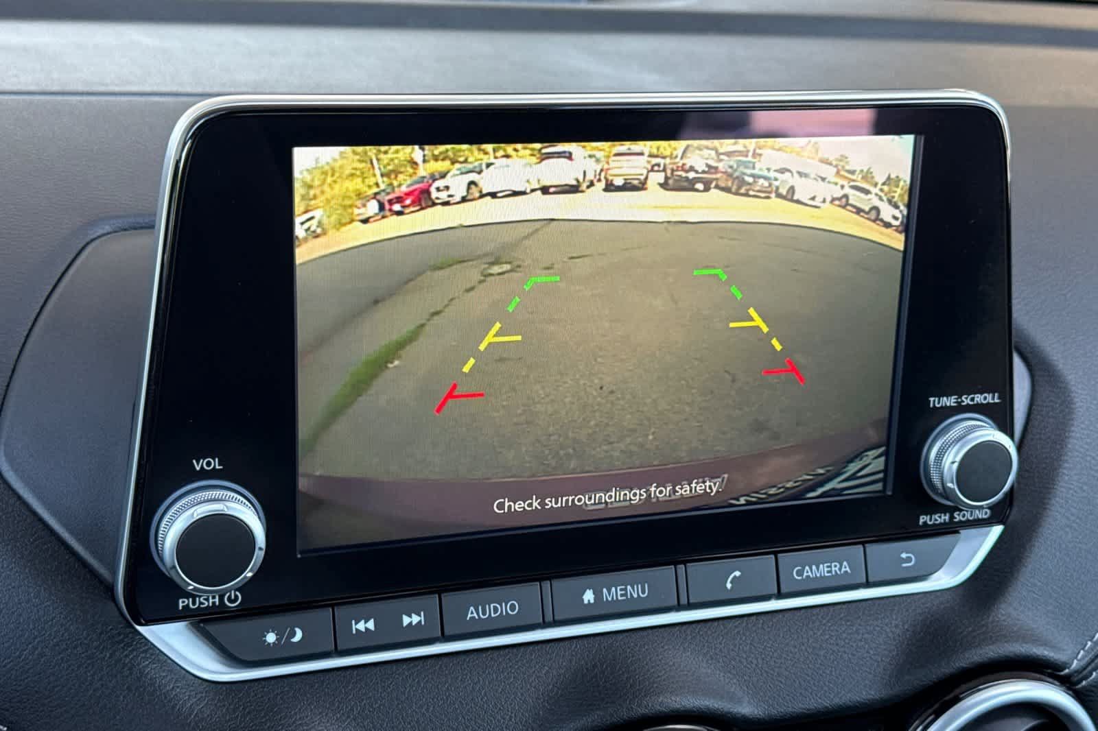 Used 2025 Nissan Sentra SV FWD image 18