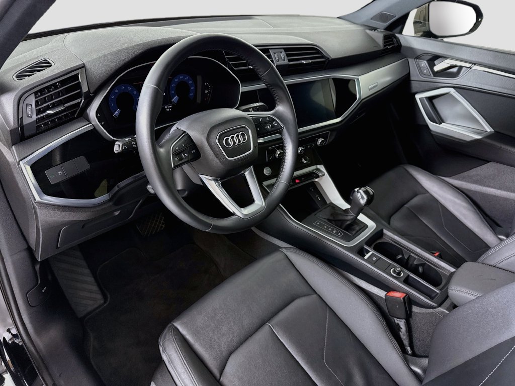 Used 2020 Audi Q3 2.0T Premium w/ Convenience Package AWD/4WD image 9