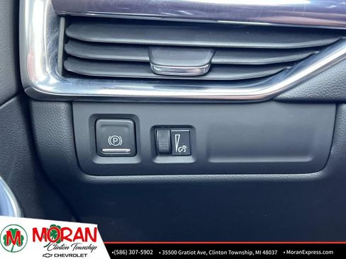 Certified 2023 Cadillac XT4 Luxury w/ Cold Weather Package AWD/4WD image 28