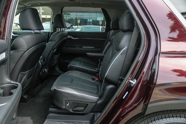 Certified 2023 Hyundai Palisade Limited FWD image 24