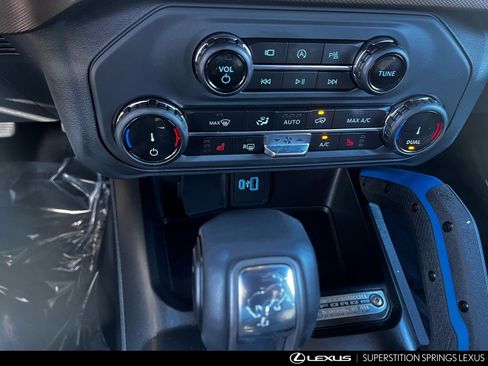 Used 2022 Ford Bronco Outer Banks image 17