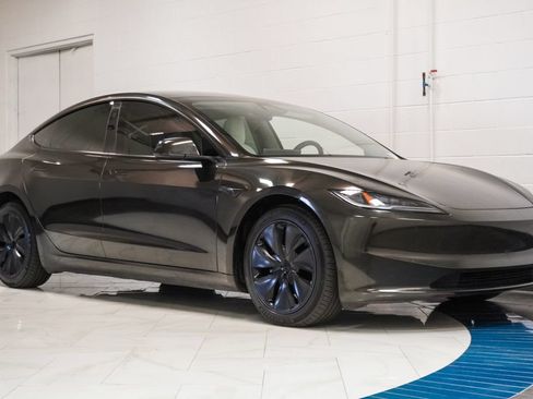 Used 2025 Tesla Model 3 Long Range AWD/4WD image 5