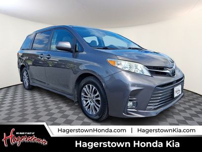 Used 2018 Toyota Sienna XLE w/ XLE Navigation Package