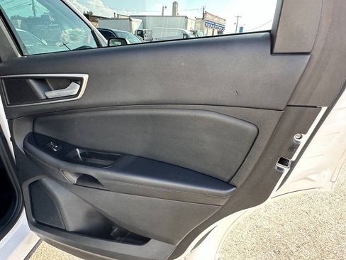 Used 2016 Ford Edge SEL w/ Equipment Group 201A AWD/4WD image 16