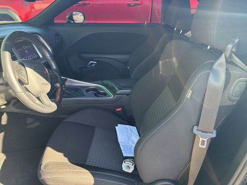 Used 2022 Dodge Challenger R/T w/ Blacktop Package image 9