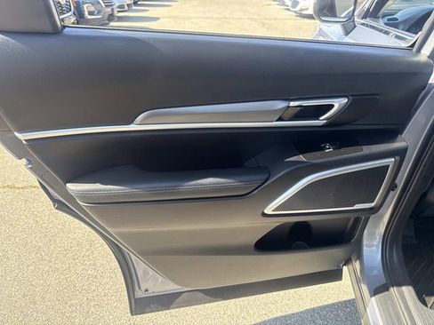 Used 2022 Kia Telluride LX image 17