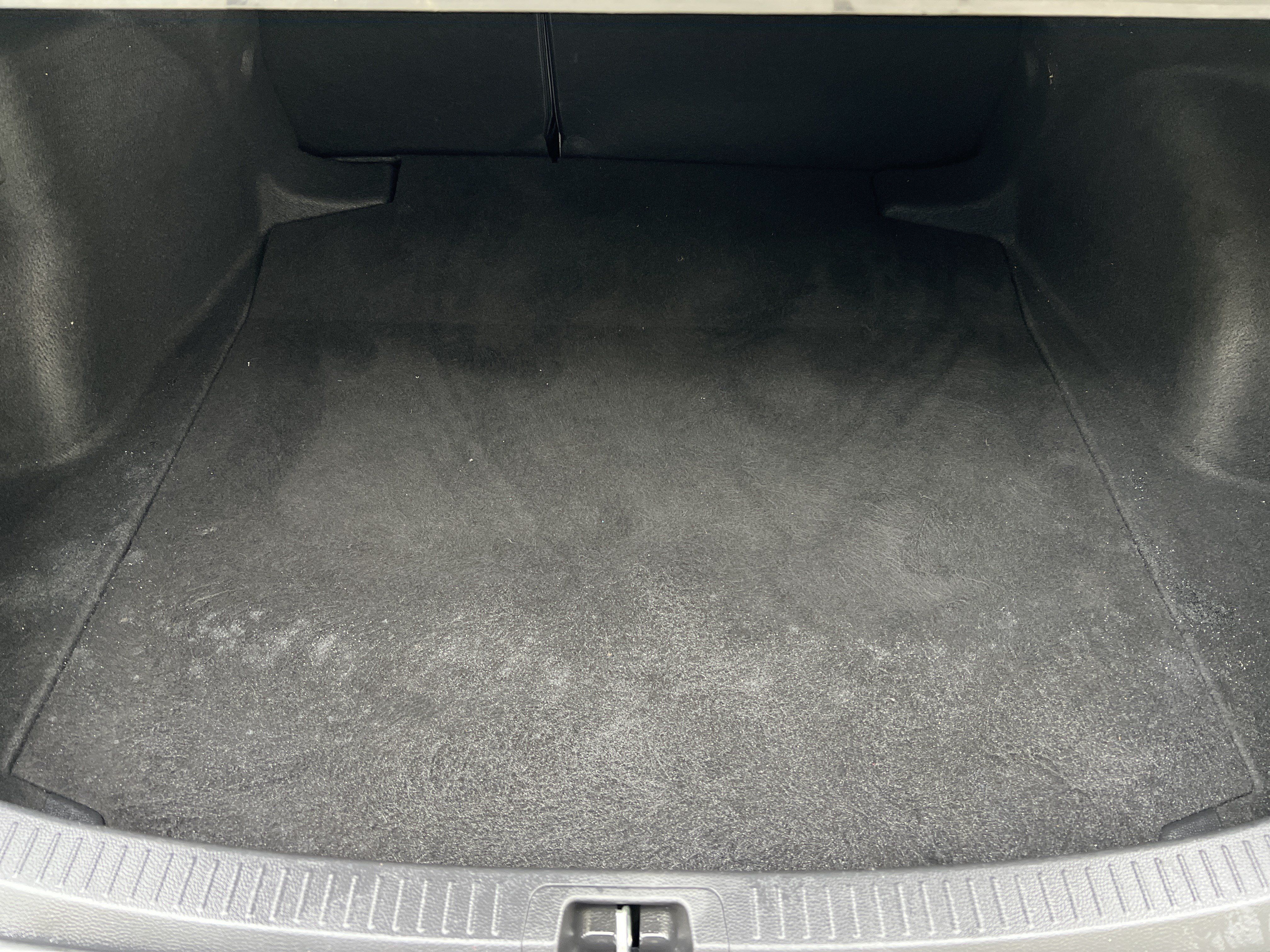 Certified 2021 Toyota Corolla LE FWD image 31