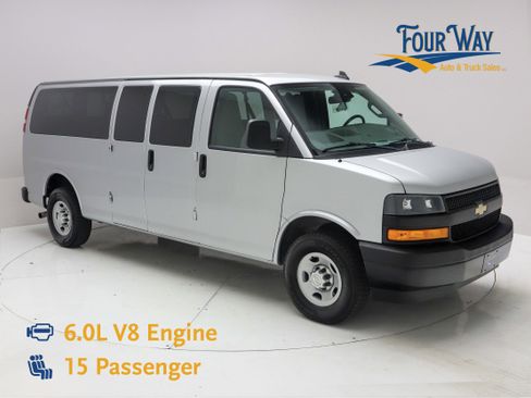 Used 2019 Chevrolet Express 3500 LS RWD image 1