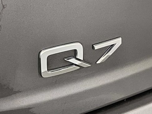 Used 2018 Audi Q7 3.0T Premium Plus AWD/4WD image 10