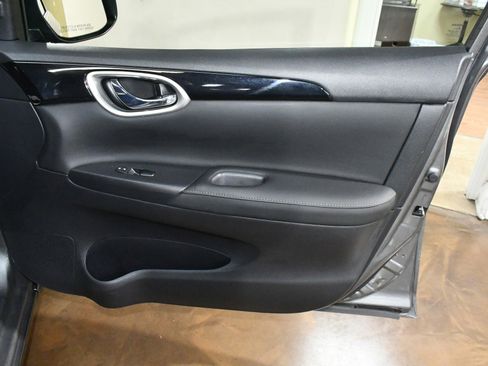 Used 2019 Nissan Sentra SL image 42