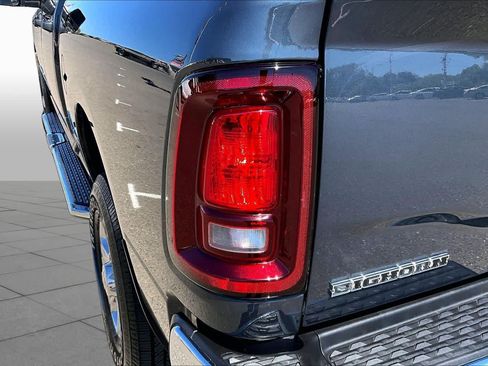 Used 2025 RAM 2500 Big Horn AWD/4WD image 28