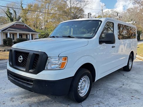 Used 2020 Nissan NV 3500 S image 6