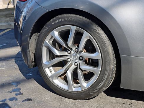 Used 2013 Nissan 370Z Touring RWD image 6