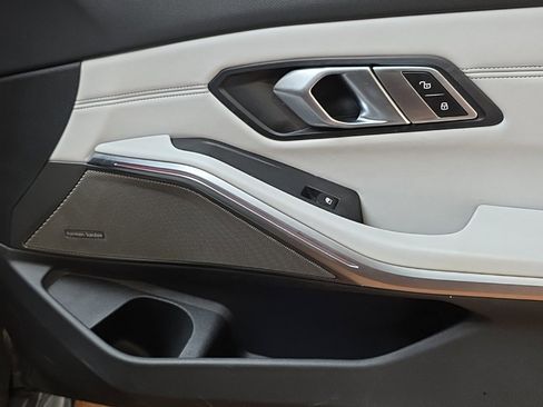 Used 2022 BMW M3 Competition w/ M Carbon Exterior Package image 11