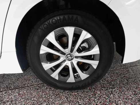 Used 2022 Toyota Corolla LE FWD image 28