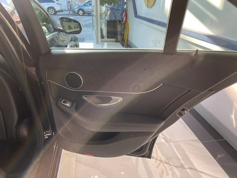 Used 2019 Mercedes-Benz C 300 4MATIC Sedan image 21
