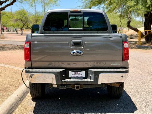 Used 2014 Ford F250 XLT w/ XLT Premium Package AWD/4WD image 4
