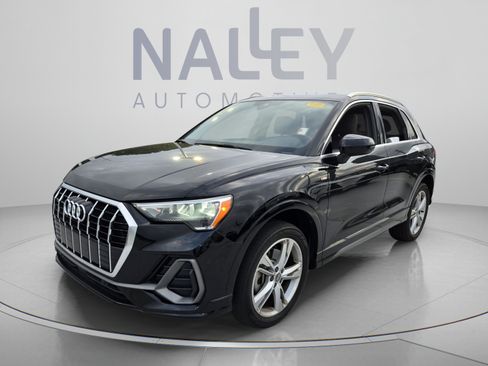 Used 2020 Audi Q3 2.0T Premium w/ Convenience Package AWD/4WD image 1