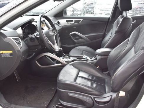 Used 2015 Hyundai Veloster RE:FLEX Edition image 15