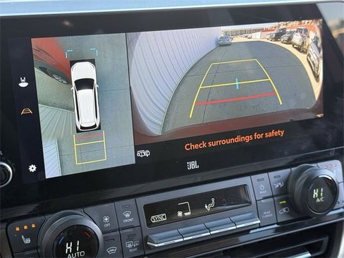 Used 2024 Toyota Grand Highlander Limited image 17