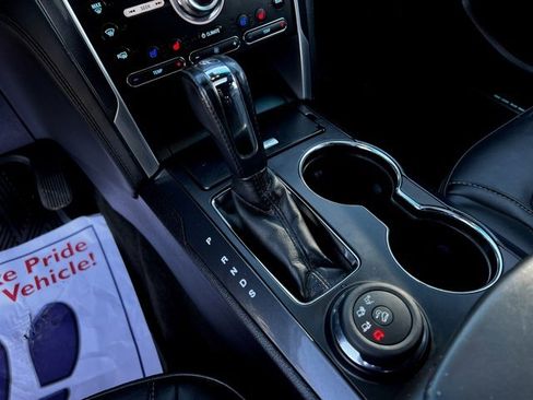 Used 2017 Ford Explorer Platinum image 41