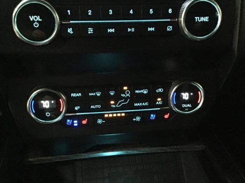 Used 2019 Ford Expedition Max Limited w/ Driver Assistance Package image 19