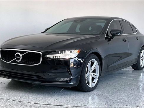 Used 2017 Volvo S90 T5 Momentum w/ Convenience Package FWD image 12