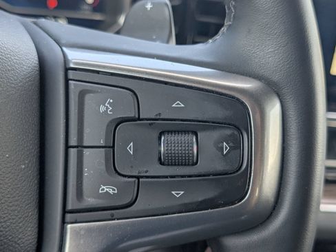 Used 2025 Chevrolet Silverado 1500 LT AWD/4WD image 17