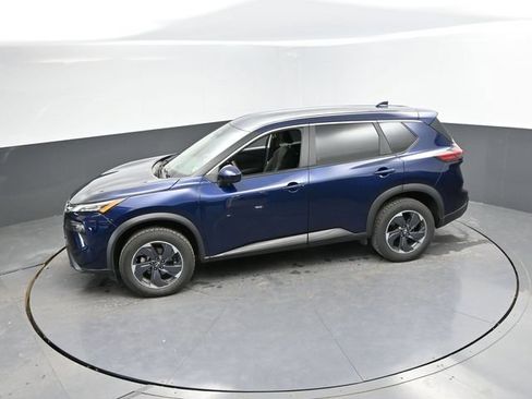 Used 2024 Nissan Rogue SV FWD image 41