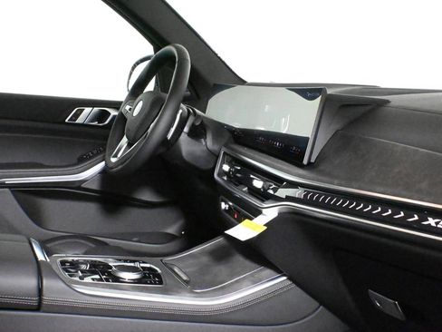 Used 2026 BMW X5 xDrive50e w/ Premium Package image 34