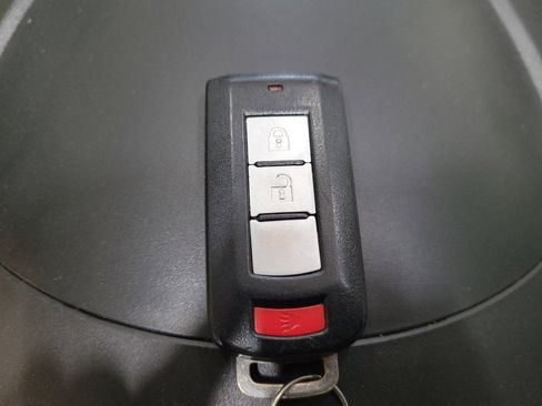 Used 2020 Mitsubishi Mirage SE FWD image 32