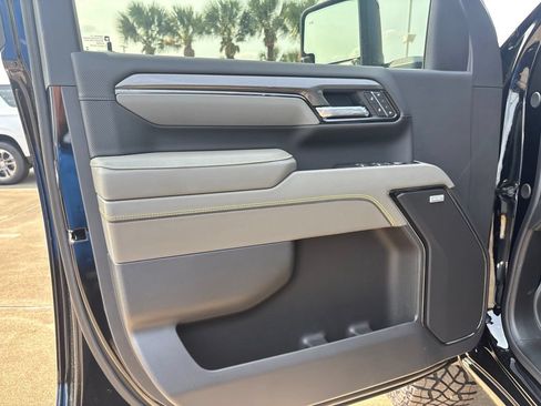 New 2026 Chevrolet Silverado 2500 ZR2 AWD/4WD image 19