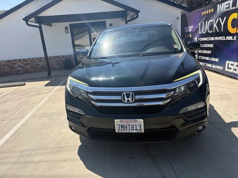 Used 2016 Honda Pilot EX image 2