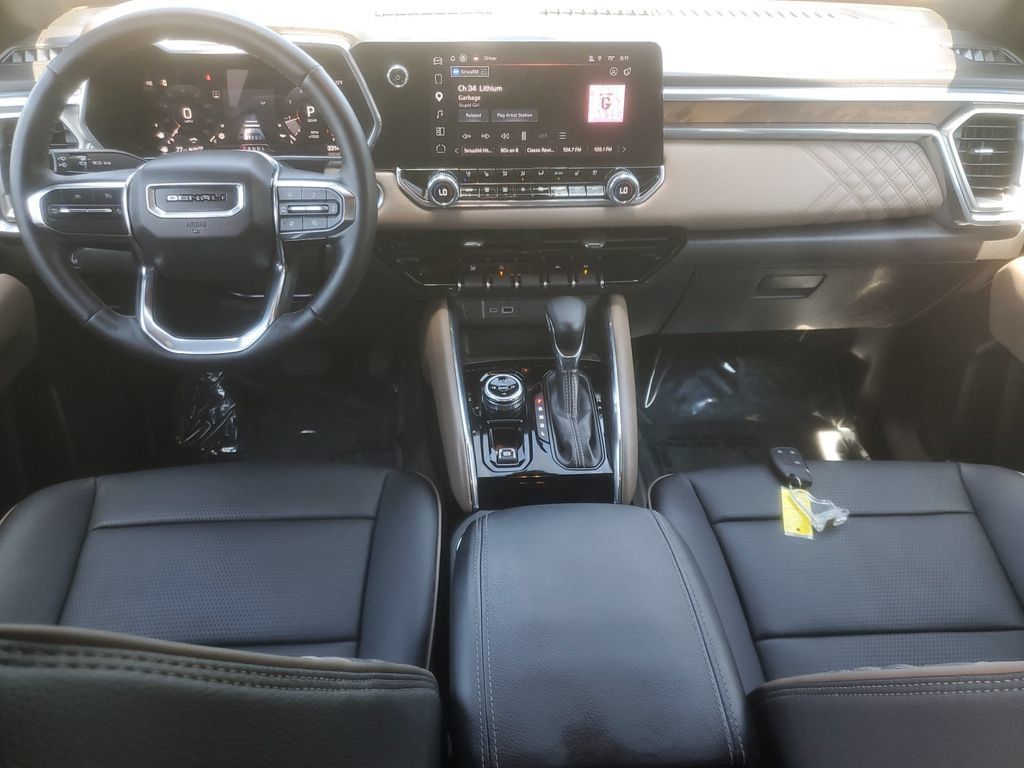 Used 2024 GMC Canyon Denali AWD/4WD image 22