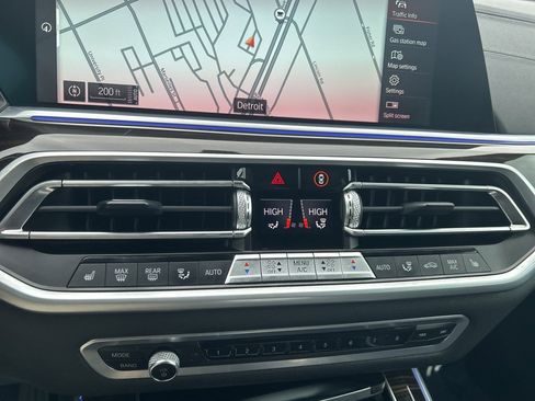 Used 2021 BMW X5 xDrive40i w/ Convenience Package image 28