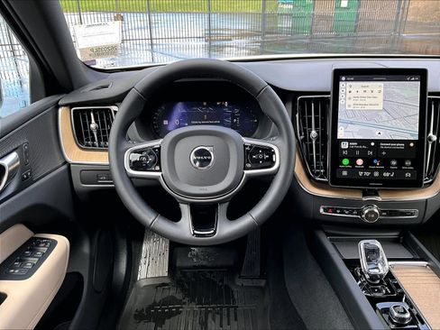 Used 2026 Volvo XC60 T8 Plus w/ Protection Package Premier image 7