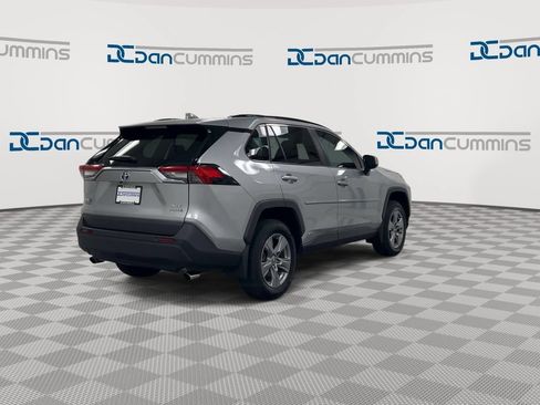Used 2022 Toyota RAV4 XLE AWD/4WD image 8