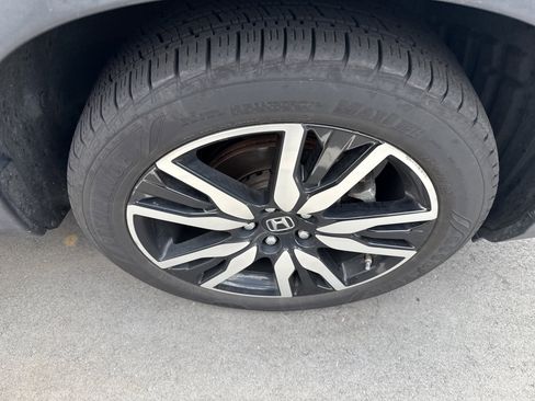 Used 2019 Honda Pilot Touring image 9
