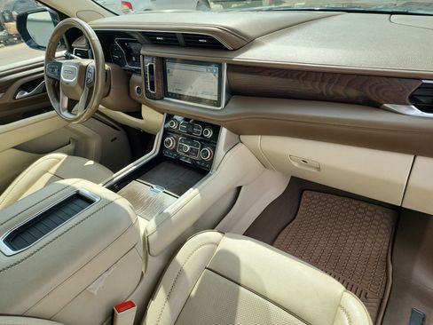 Used 2021 GMC Yukon XL Denali image 18