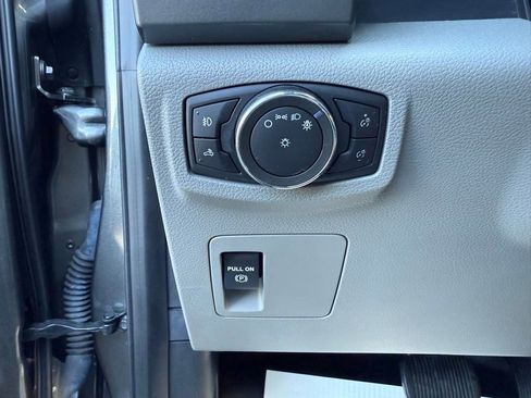 Used 2016 Ford F150 XLT image 14