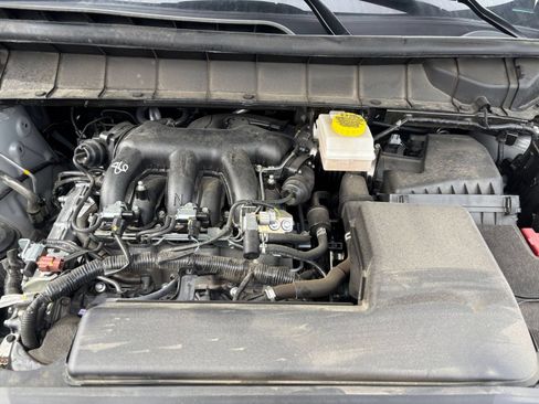 Used 2025 Nissan Pathfinder SV FWD image 33