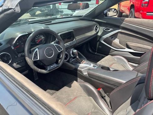 Used 2018 Chevrolet Camaro ZL1 RWD image 34