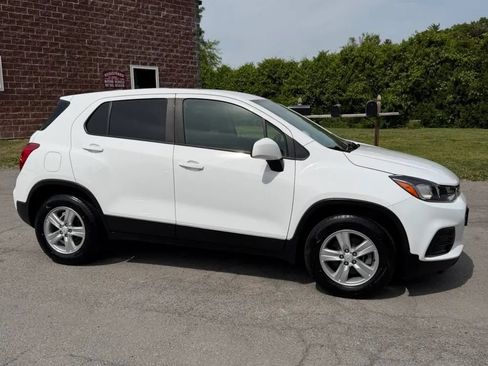 Used 2021 Chevrolet Trax LS w/ Tint and Cruise Package FWD image 12