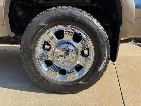 Used 2016 Ford F250 Lariat w/ Lariat Ultimate Package image 40