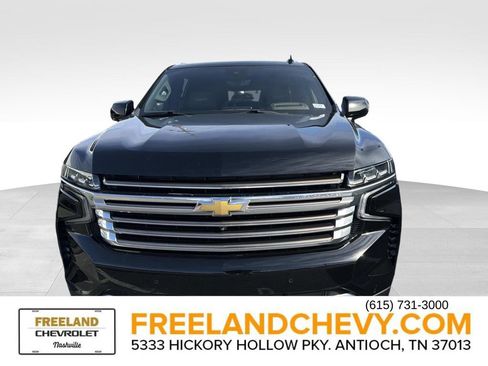 Used 2024 Chevrolet Suburban High Country w/ Advanced Technology Package image 5