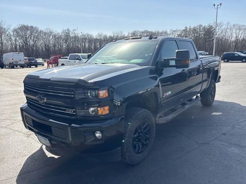 Used 2016 Chevrolet Silverado 2500 LT w/ Midnight Edition image 4
