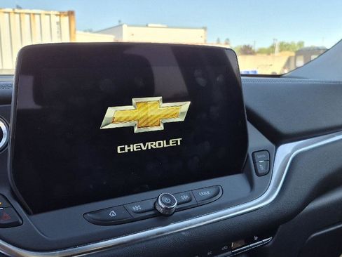 Used 2025 Chevrolet Blazer LT AWD/4WD image 9