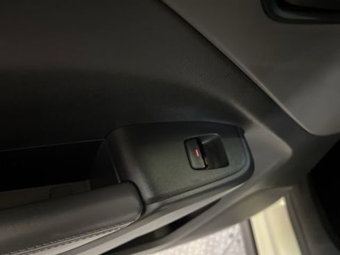 Certified 2025 Subaru Crosstrek 2.0i Premium image 46